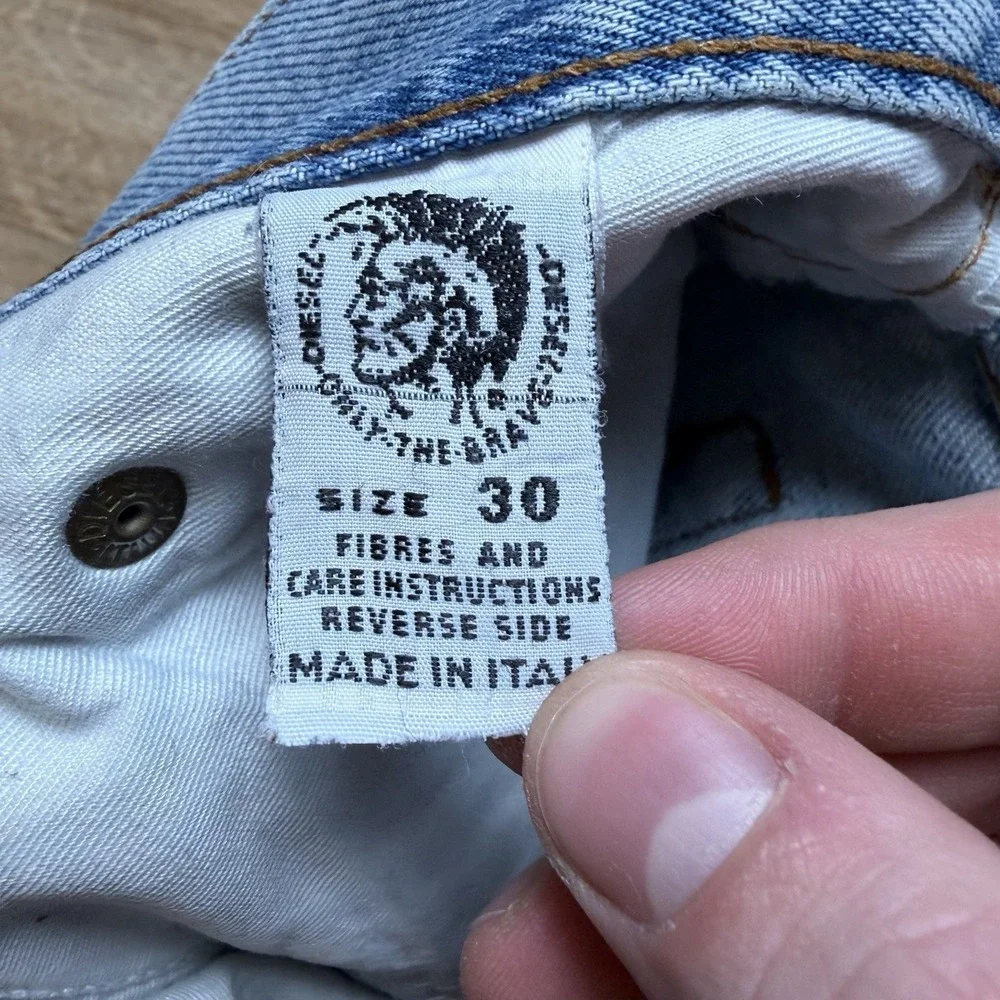 Diesel Jeans Men 28x30 Blue Straight Leg Made Italy Distressed Wash Y2K (Tag 30)